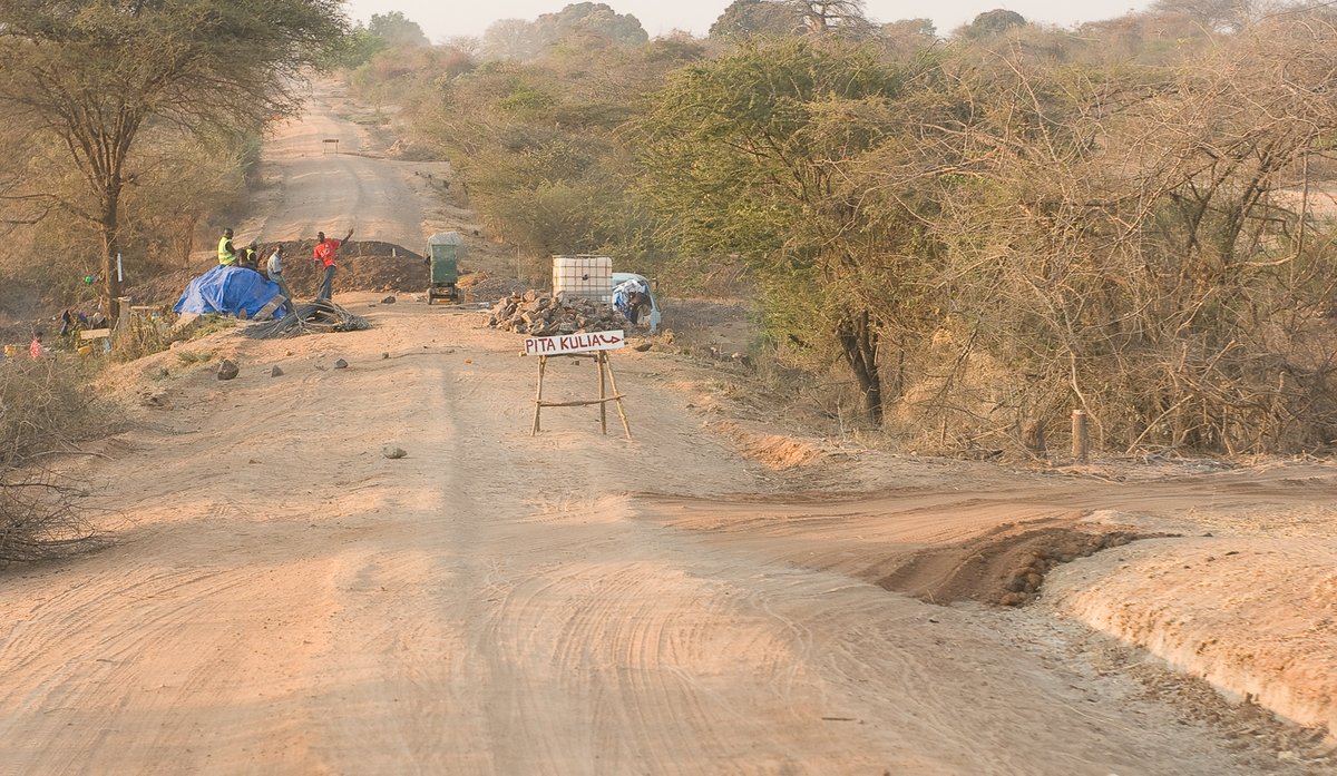 Road with diversion